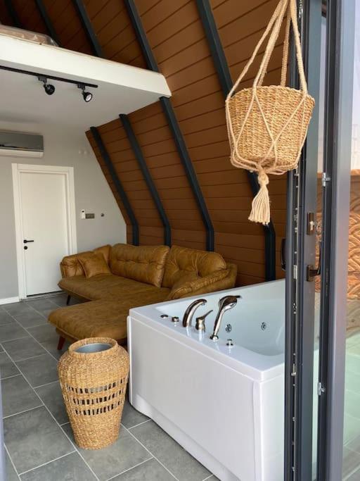 Triangle Life Suit Hotel Картепе Екстериор снимка